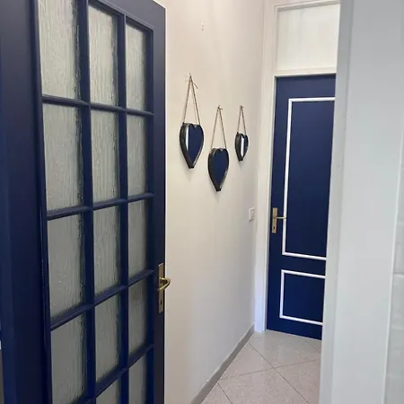 Mareconero La Casa Di Nunzia * Porto Recanati